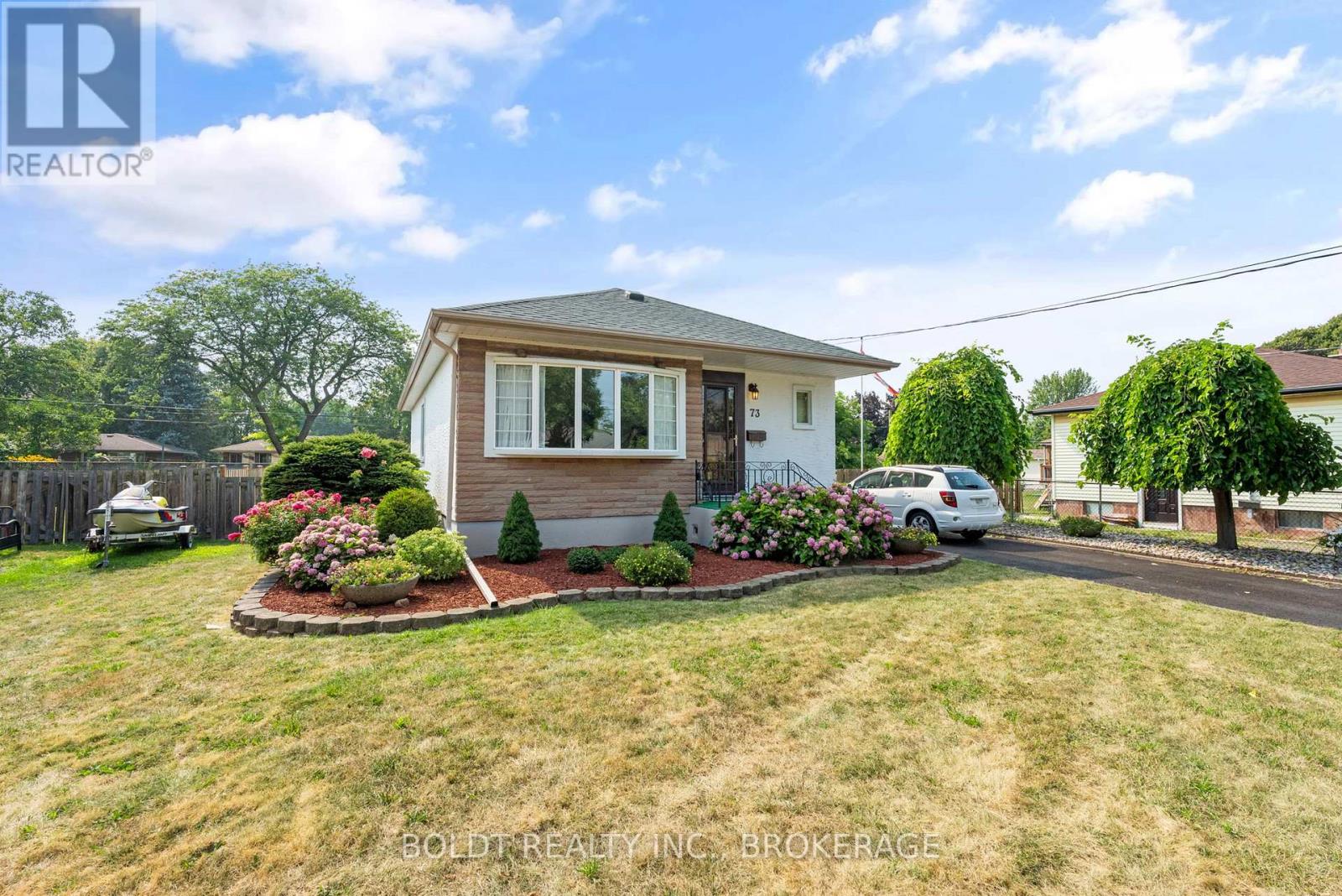 Property at 73 DUNKELD AVENUE image 2