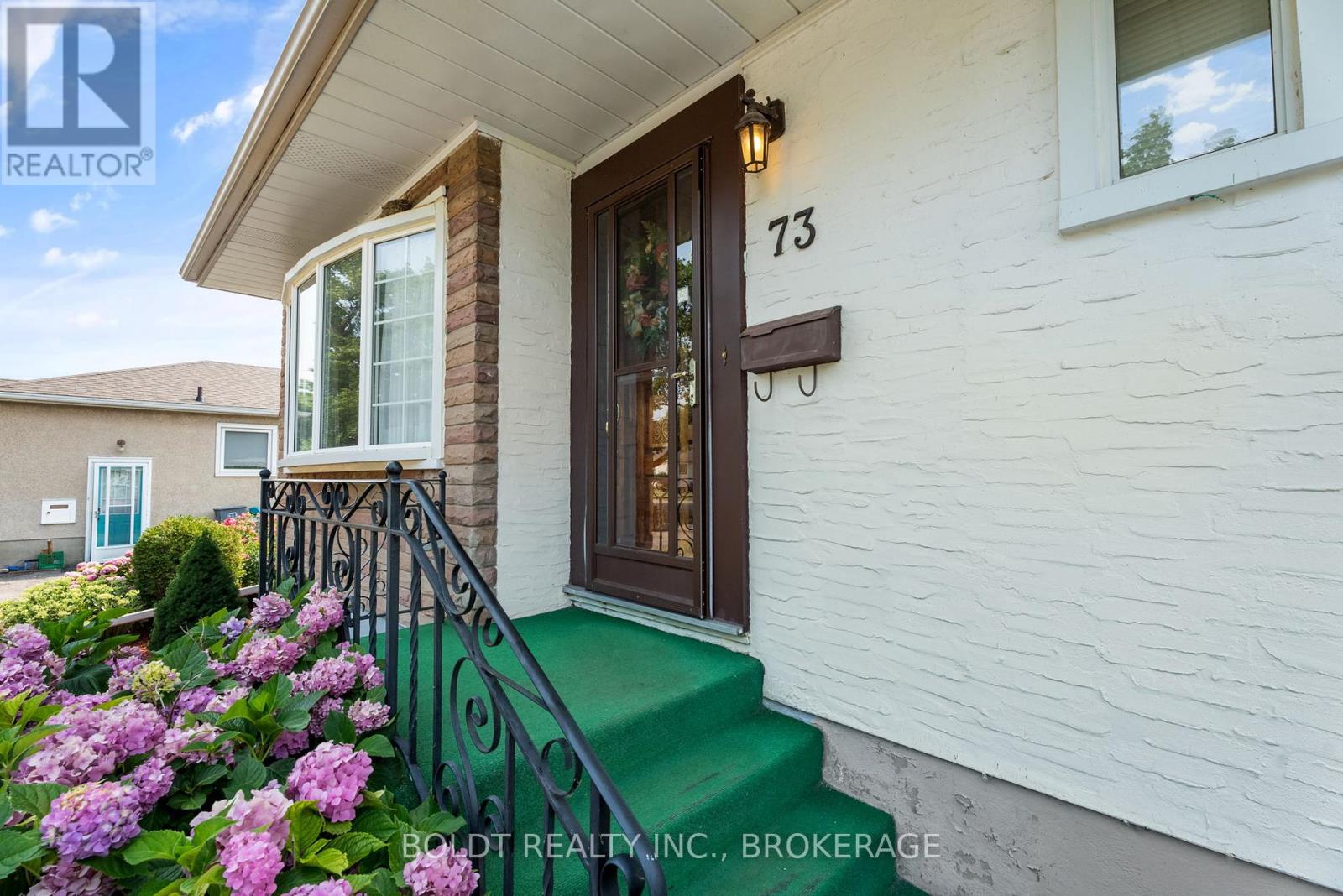 Property at 73 DUNKELD AVENUE image 3