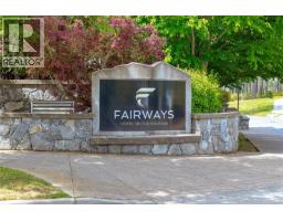 218-220 B 1376 Lynburne Pl Fairways