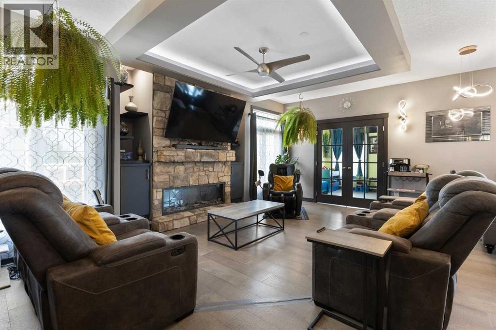 Property at 670 Muirfield Crescent image 4