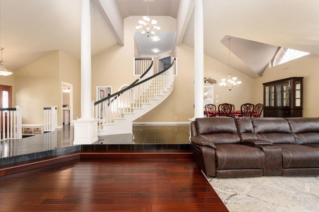 Property at 18935 57 AVENUE image 4