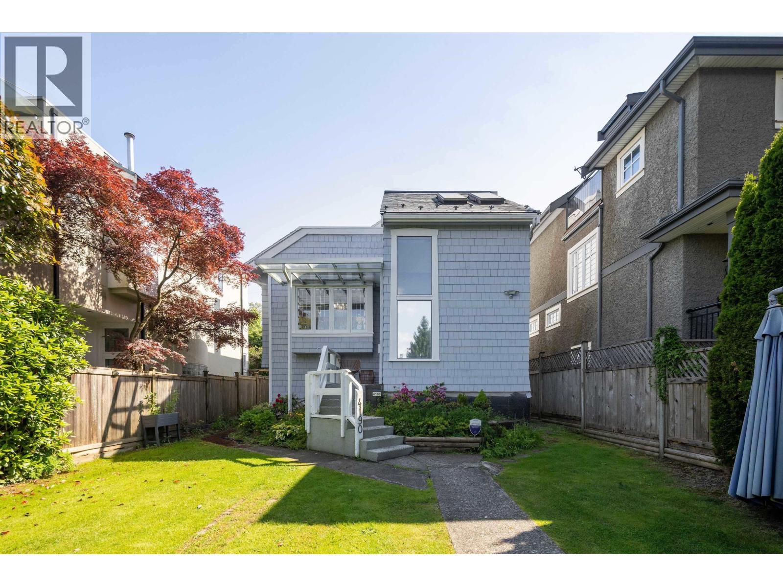4190 W 11th Avenue, Vancouver, British Columbia  V6R 2L6 - Photo 2 - R3034508