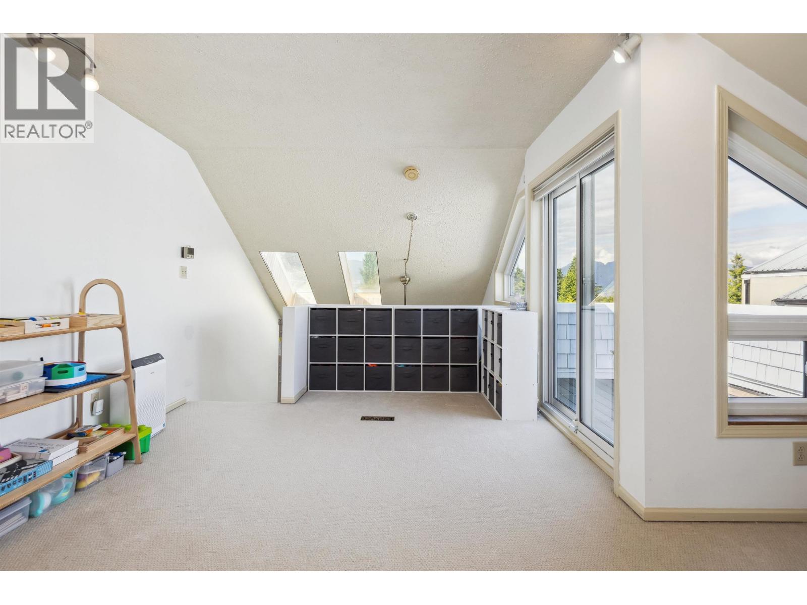 4190 W 11th Avenue, Vancouver, British Columbia  V6R 2L6 - Photo 17 - R3034508