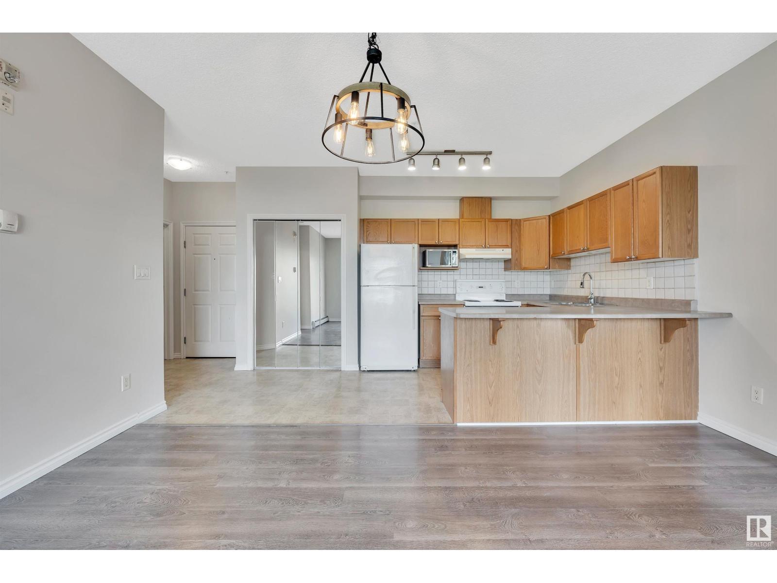 #308 10118 95 St Nw, Edmonton, Alberta  T5H 4R6 - Photo 3 - E4451520