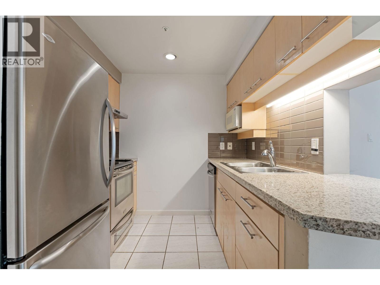 8a 199 Drake Street, Vancouver, British Columbia  V6Z 2T9 - Photo 2 - R3033380