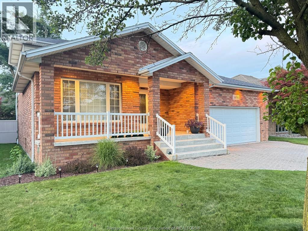 Property at 1490 MONCK image 2