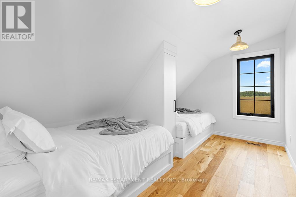 402075 Grey Road 17, Georgian Bluffs, Ontario  N0H 2T0 - Photo 28 - X12328999