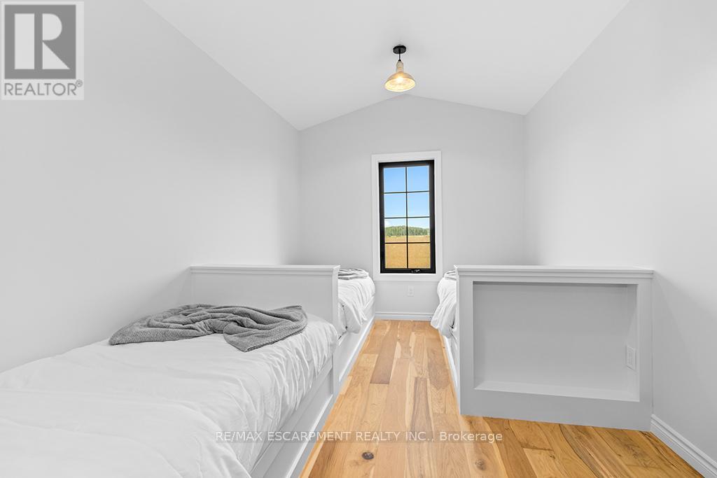 402075 Grey Road 17, Georgian Bluffs, Ontario  N0H 2T0 - Photo 29 - X12328999