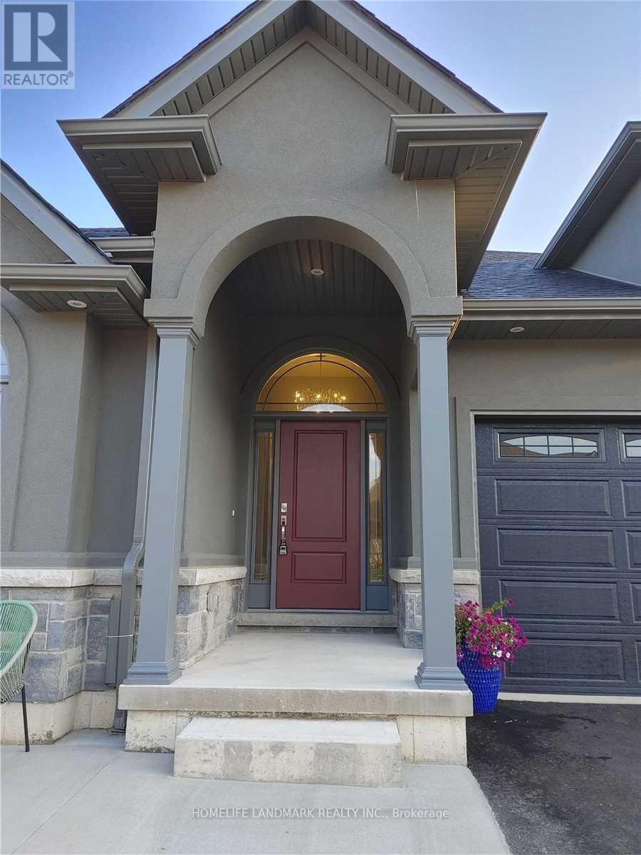 Property at 53 CARRICK TRAIL image 5