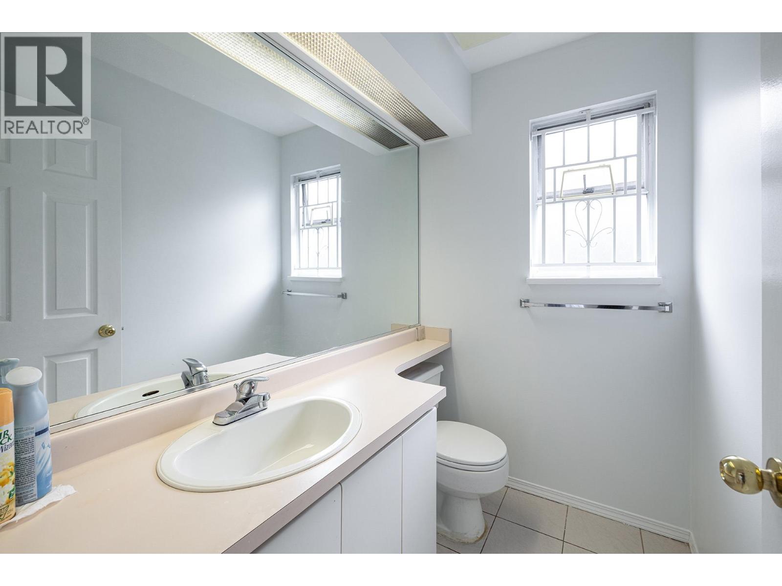 5720 Bouchard Gate, Richmond, British Columbia  V7C 5H5 - Photo 13 - R3034222