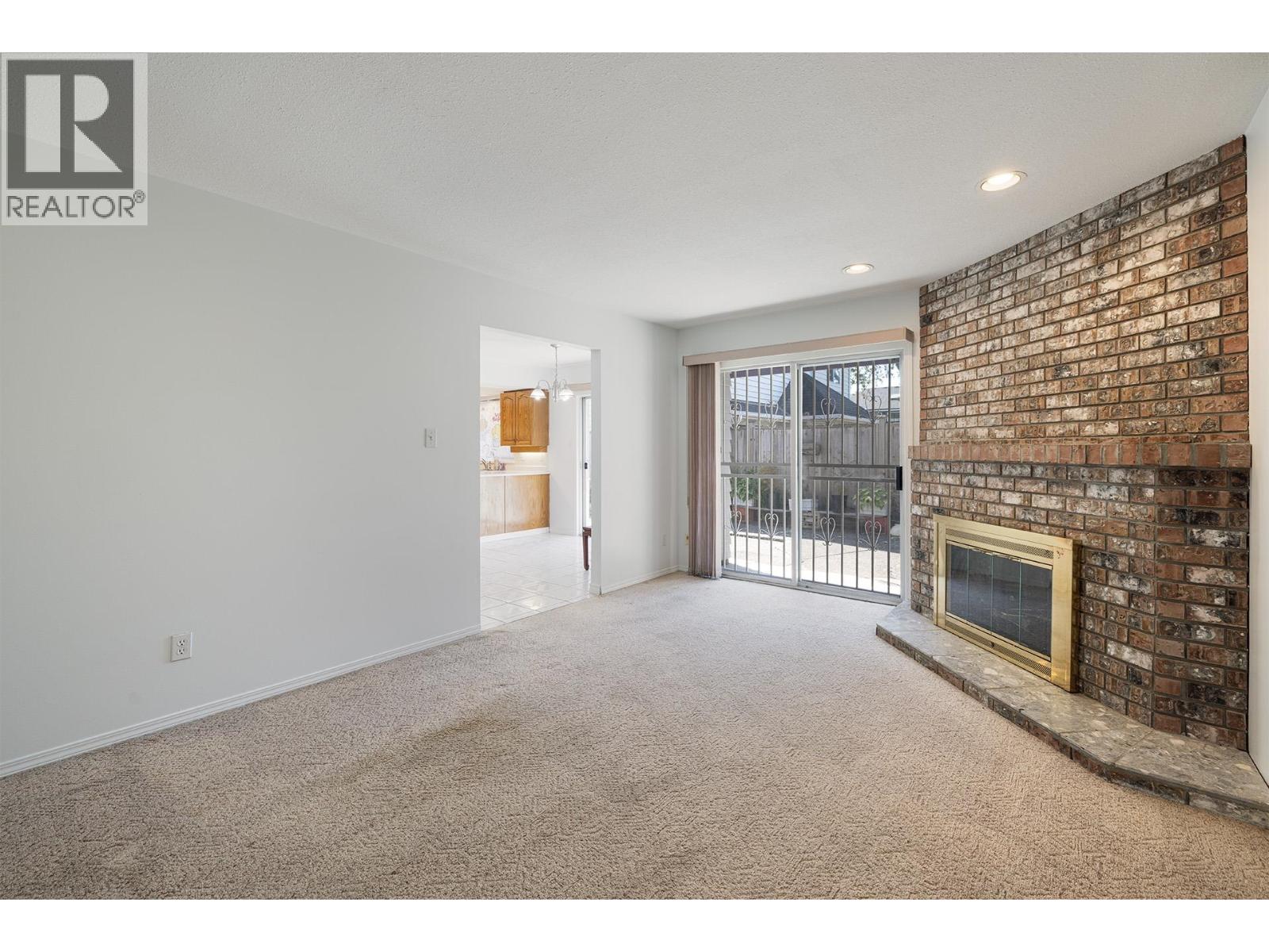 5720 Bouchard Gate, Richmond, British Columbia  V7C 5H5 - Photo 3 - R3034222