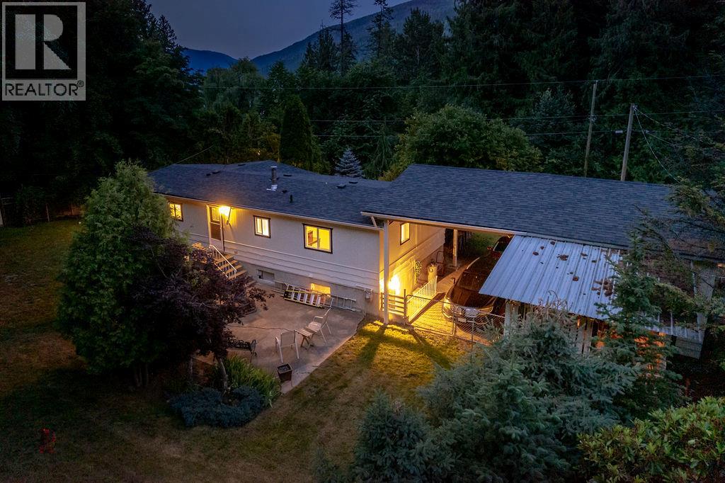 1845 Ridgewood Road, nelson, British Columbia