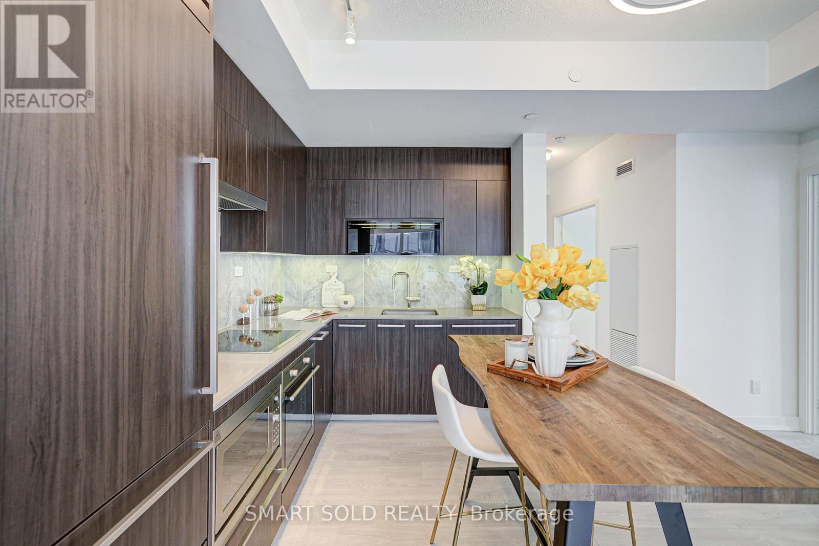 305 - 90 Queens Wharf Road, Toronto, Ontario  M5V 0J4 - Photo 13 - C12329035