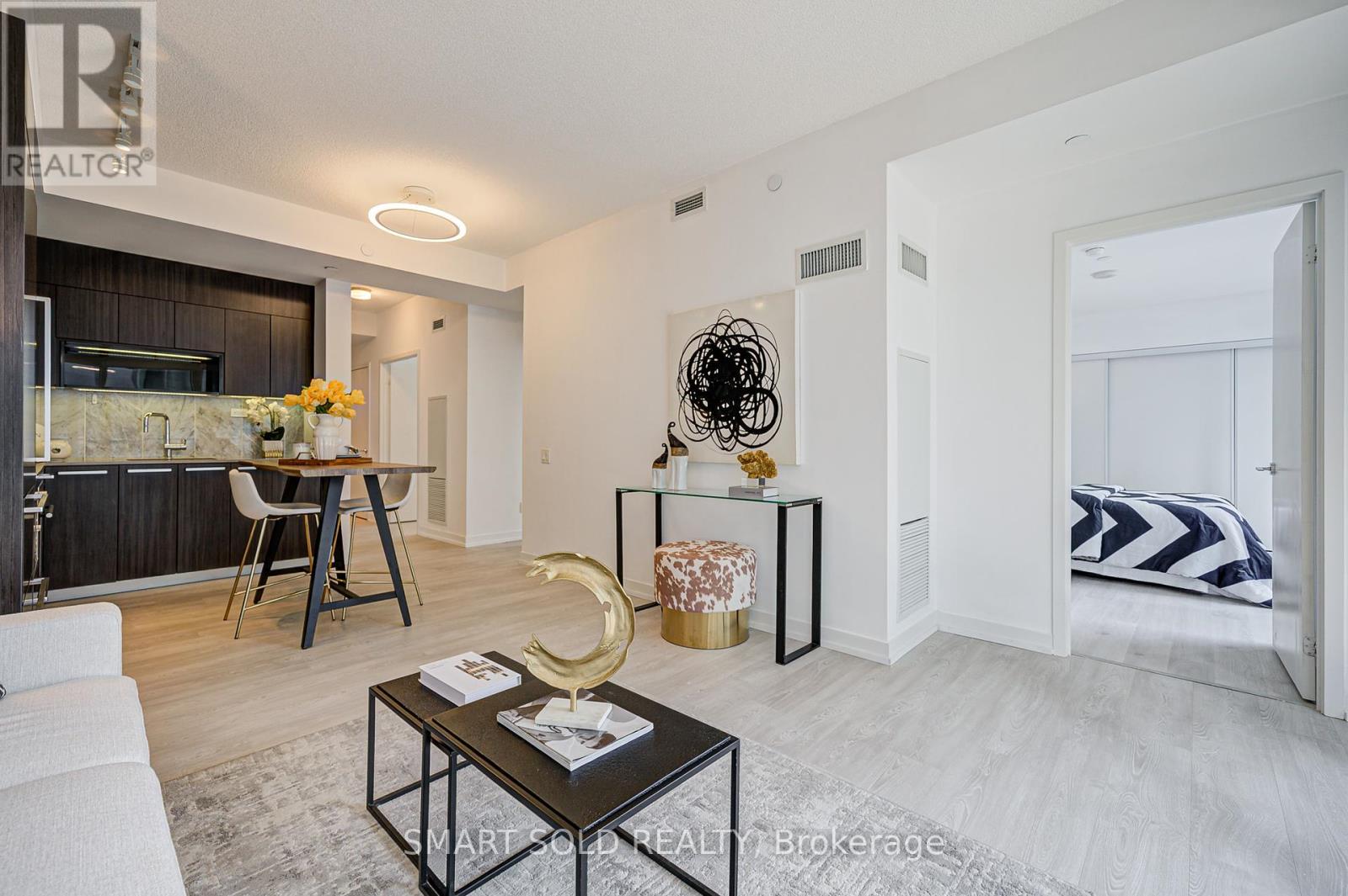 305 - 90 Queens Wharf Road, Toronto, Ontario  M5V 0J4 - Photo 20 - C12329035