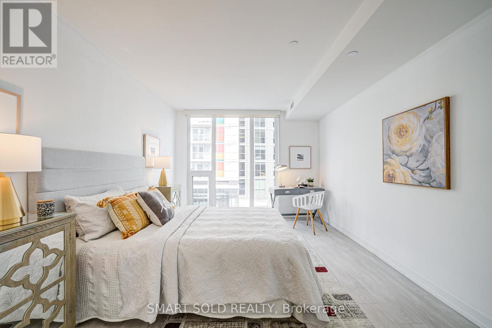 305 - 90 Queens Wharf Road, Toronto, Ontario  M5V 0J4 - Photo 32 - C12329035