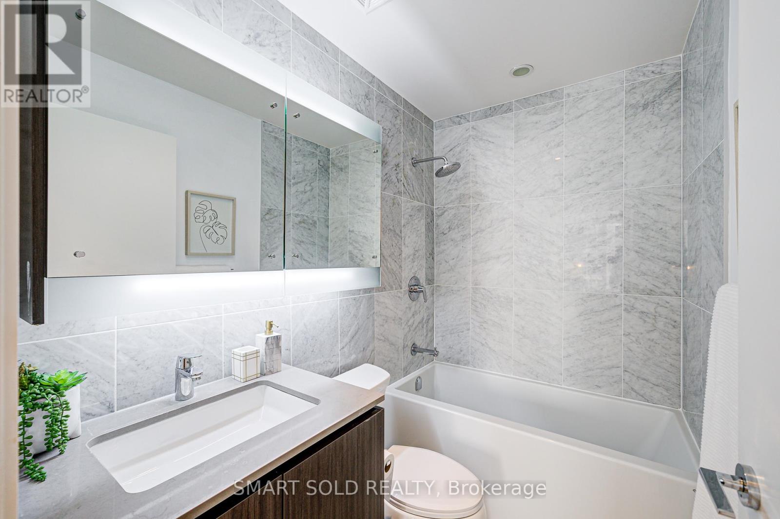 305 - 90 Queens Wharf Road, Toronto, Ontario  M5V 0J4 - Photo 36 - C12329035