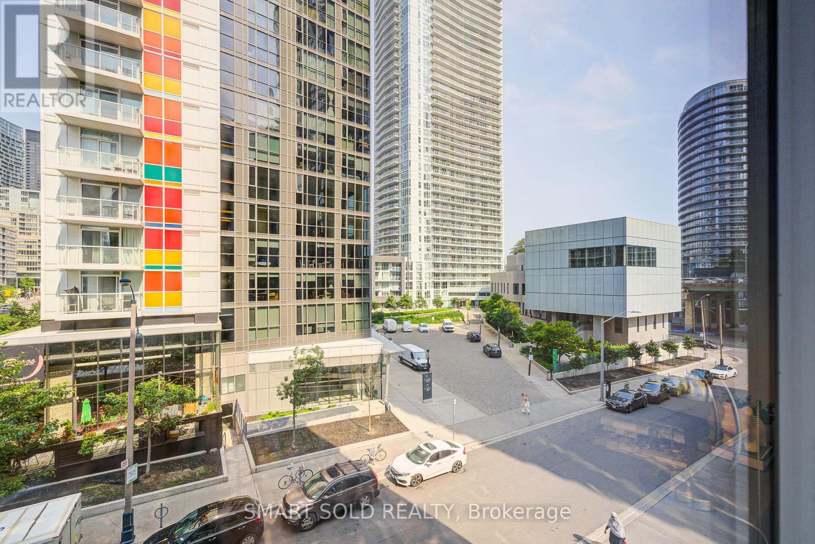 305 - 90 Queens Wharf Road, Toronto, Ontario  M5V 0J4 - Photo 43 - C12329035