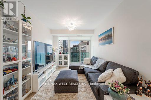 1122 - 70 Roehampton Avenue, Toronto, Ontario  M4P 1R2 - Photo 16 - C12329053