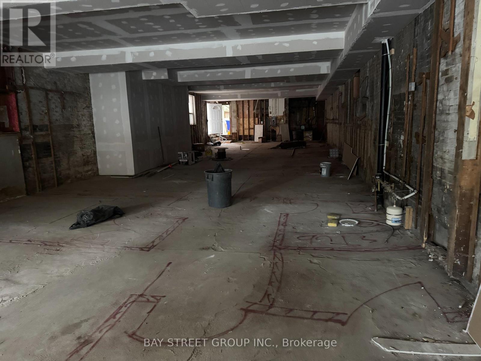 2386 Lake Shore Boulevard W, Toronto, Ontario  M8V 1C3 - Photo 5 - W12329061