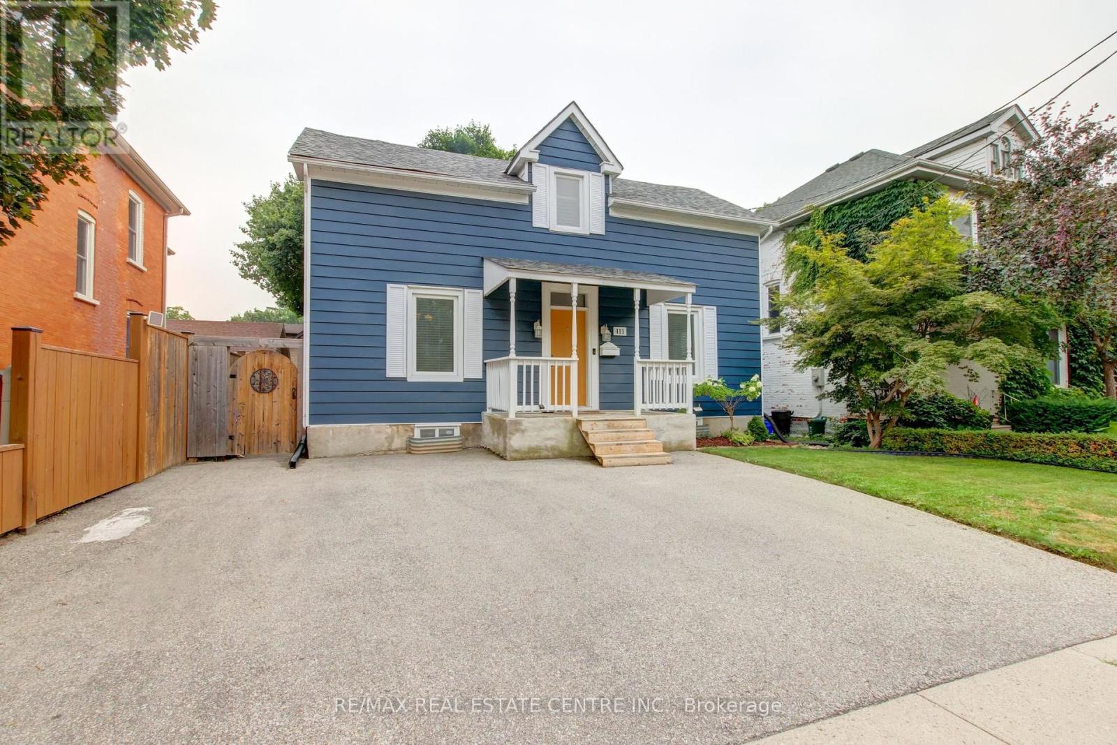 Property at 411 WATERLOO STREET S image 4