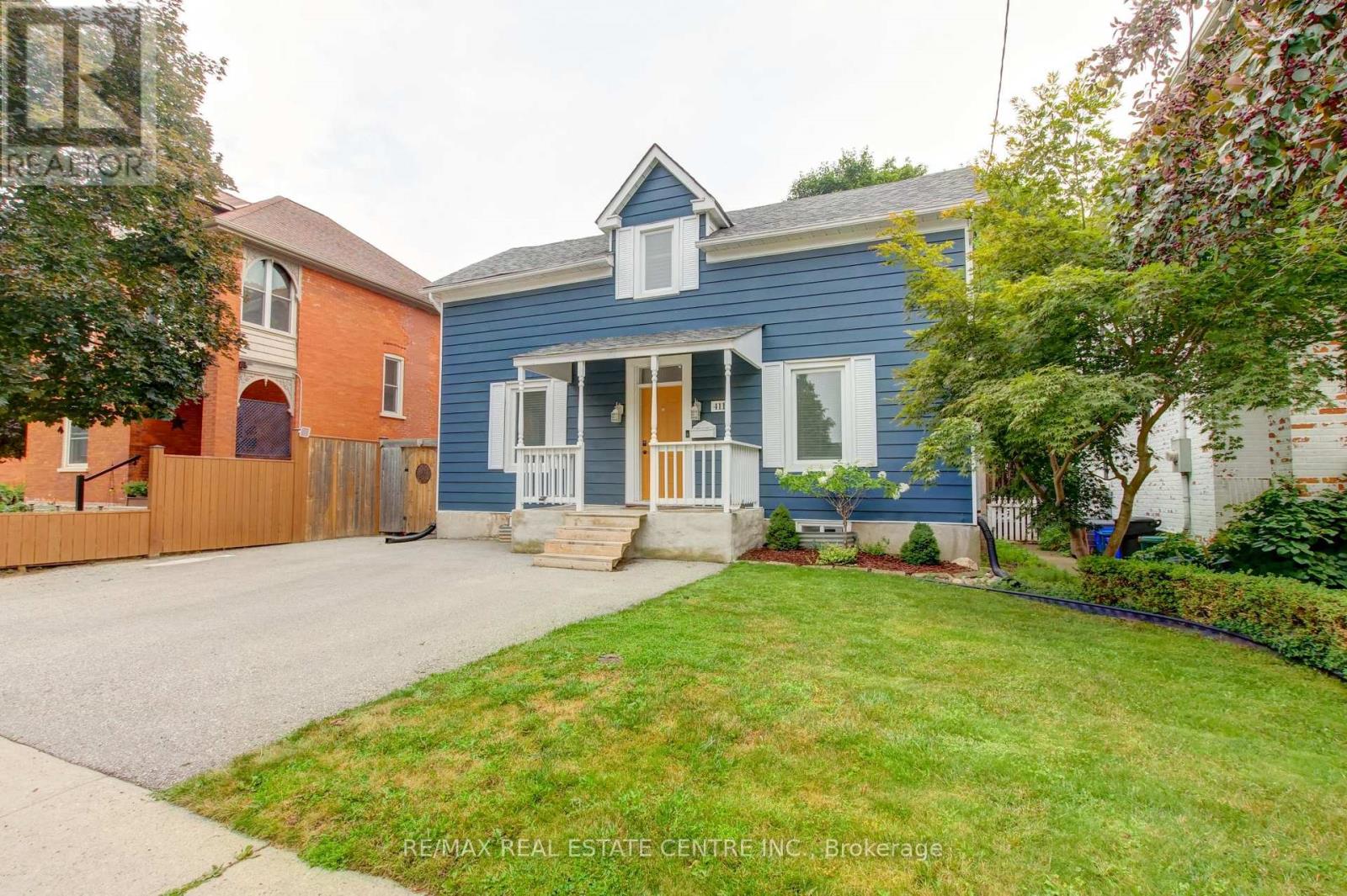 Property at 411 WATERLOO STREET S image 5