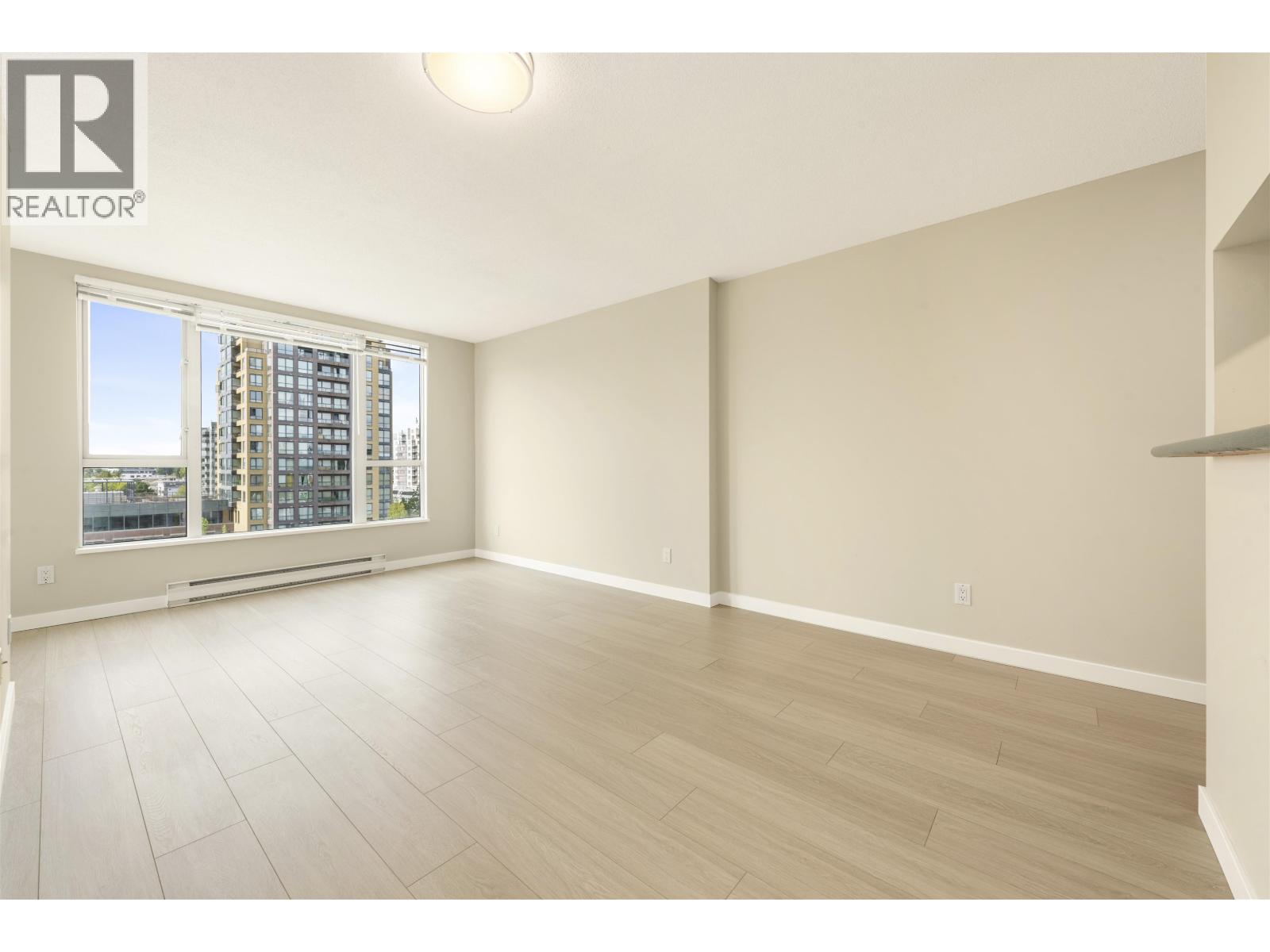 905 5189 GASTON STREET, Vancouver, British Columbia