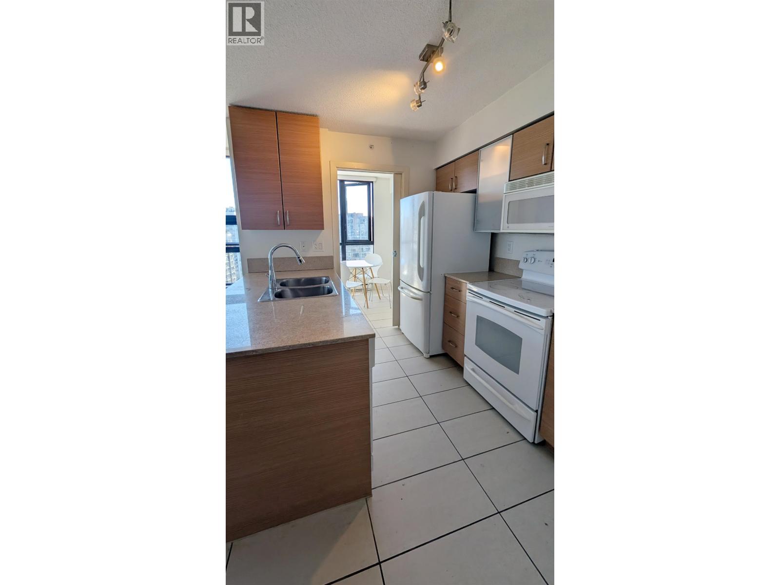 2705 977 Mainland Street, Vancouver, British Columbia  V6B 1T2 - Photo 6 - R3034599