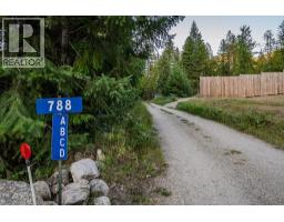 788 Lewis Road Harrop/Procter, Nelson, Ca