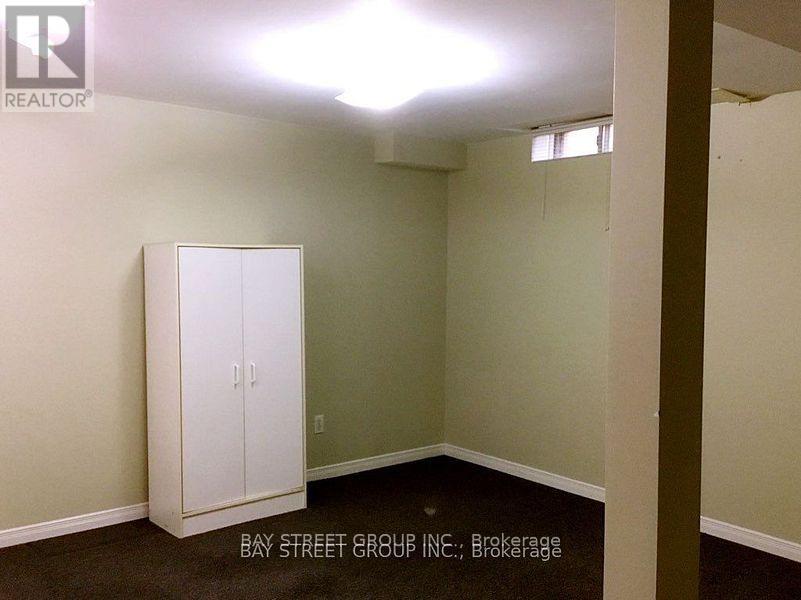 Bsmt - 1720 Village View Place, Mississauga, Ontario  L5M 4A7 - Photo 9 - W12329116