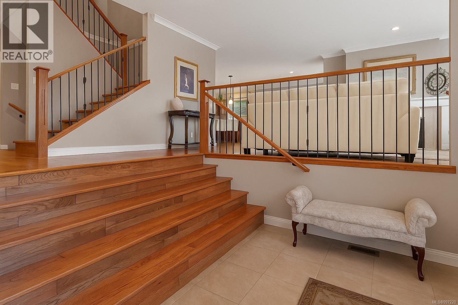 Property at 2002 Varsity Dr image 2