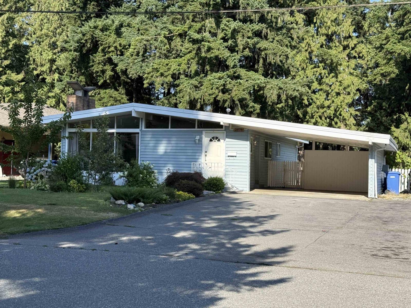 2878 Woodland Street, Abbotsford, British Columbia  V2S 4E4 - Photo 2 - R3034354