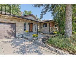 40 BERTRAM DRIVE, Hamilton, Ontario