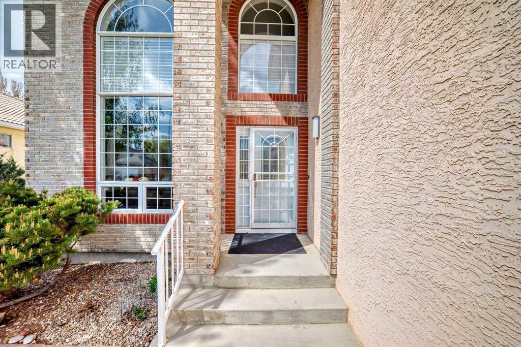 Property at 157 Hamptons Square NW image 3