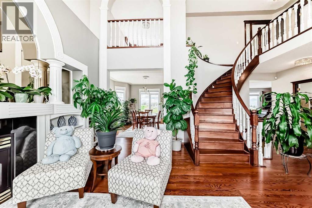 Property at 157 Hamptons Square NW image 4