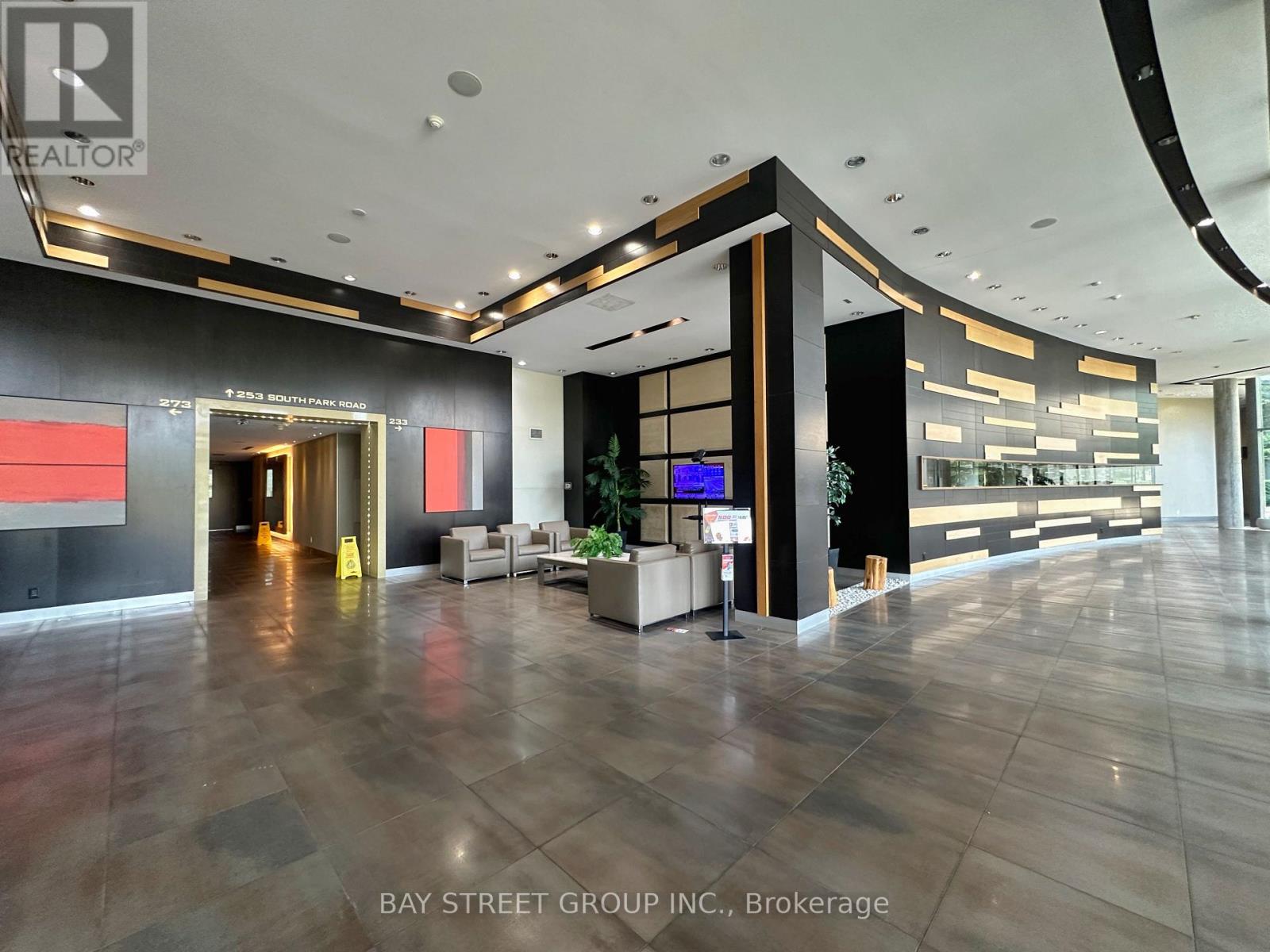 207 - 233 South Park Road, Markham, Ontario  L3T 0B4 - Photo 4 - N12329170