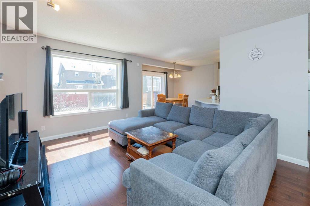 Property at 39 Saddleridge Close NE image 4