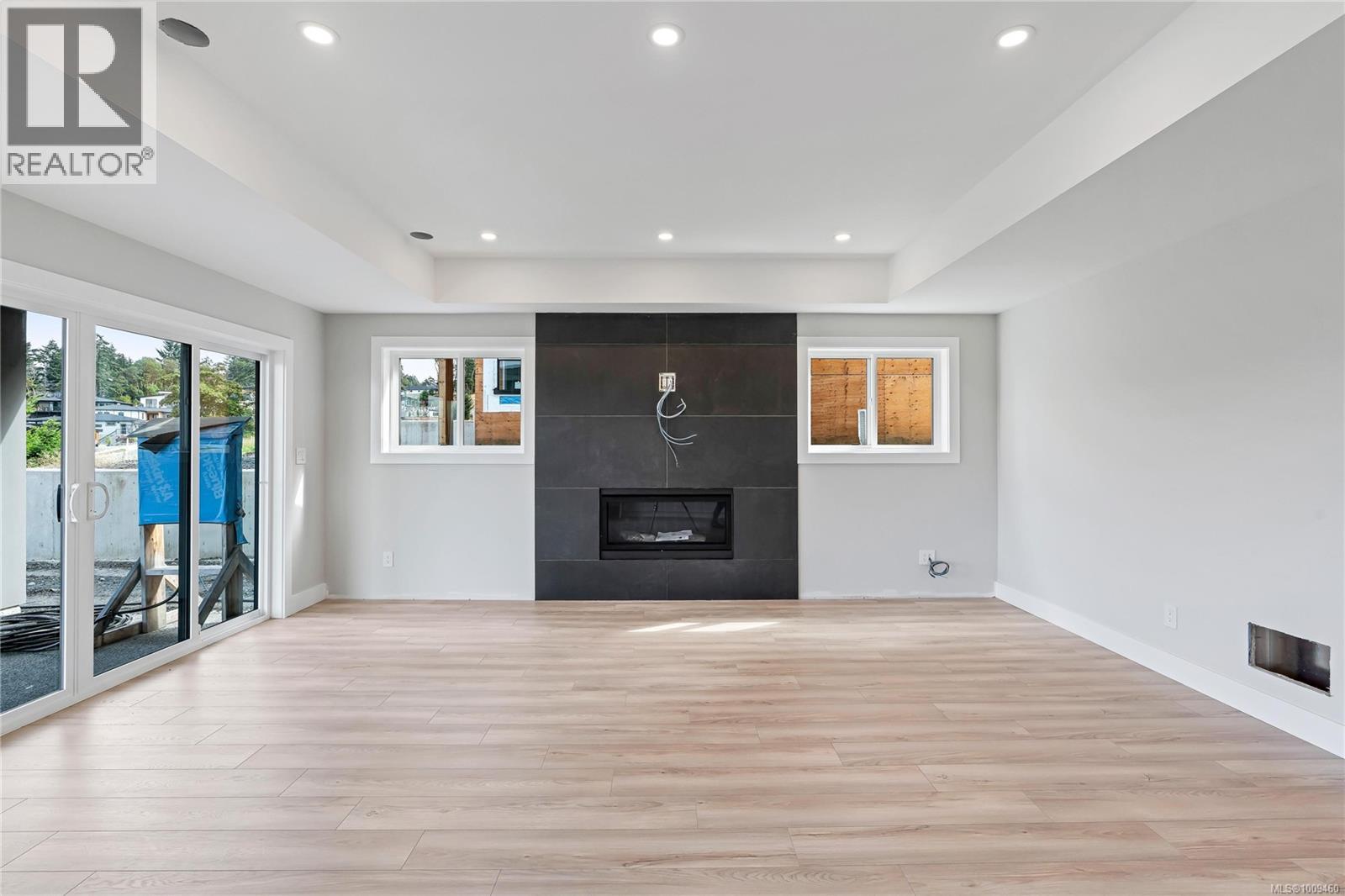 Property at 3318 Woodrush Dr image 3