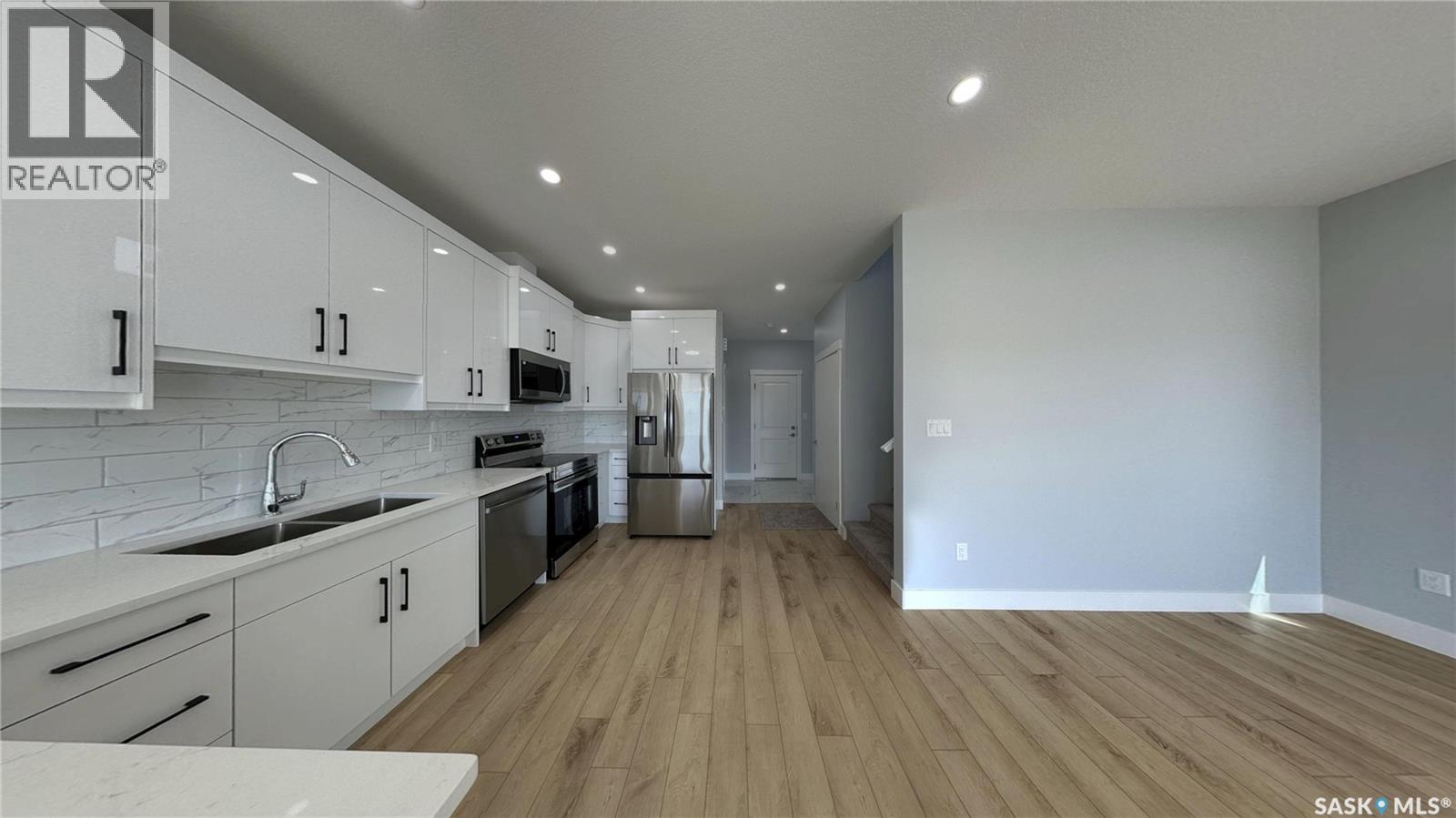 513 Sharma Crescent, Saskatoon, Saskatchewan  S7W 0Y1 - Photo 5 - SK011385