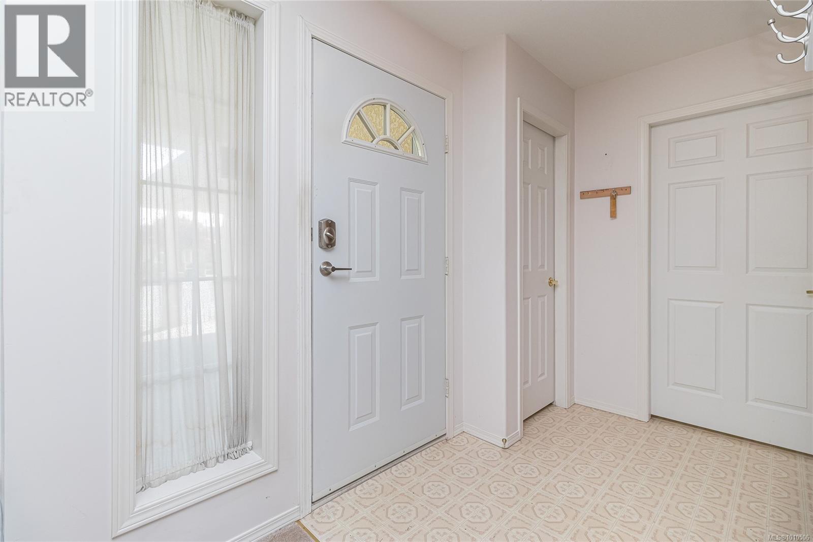 Property at 5 1015 Trunk Rd image 4