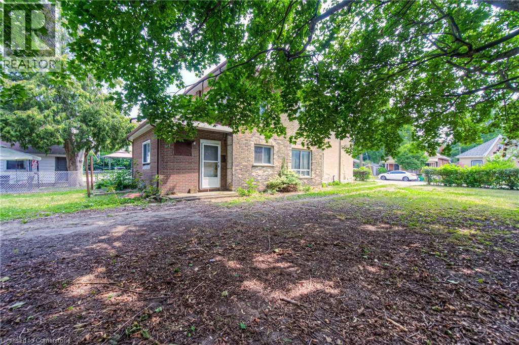 14 Bond Street, Brantford, Ontario  N3R 4G5 - Photo 10 - 40751990
