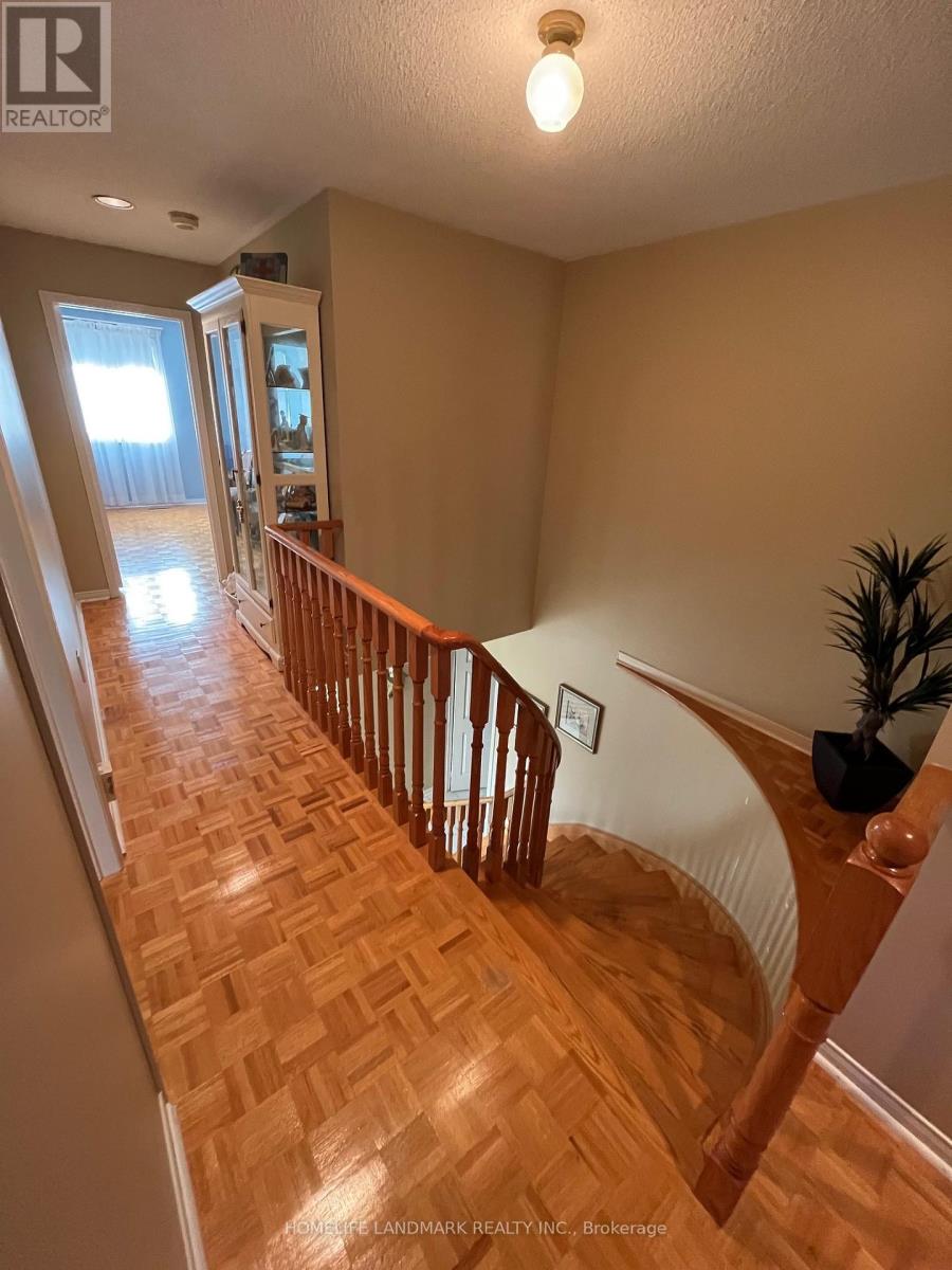 19 Eastern Road, Vaughan, Ontario  L4L 8S2 - Photo 11 - N12329207