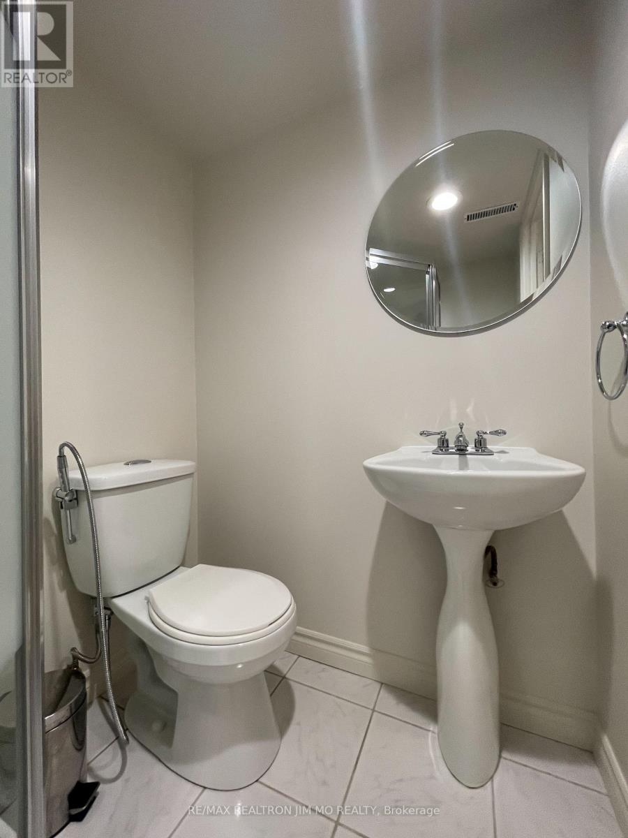Lower - 5555 Lockengate Court, Mississauga, Ontario  L5R 3M8 - Photo 16 - W12329201