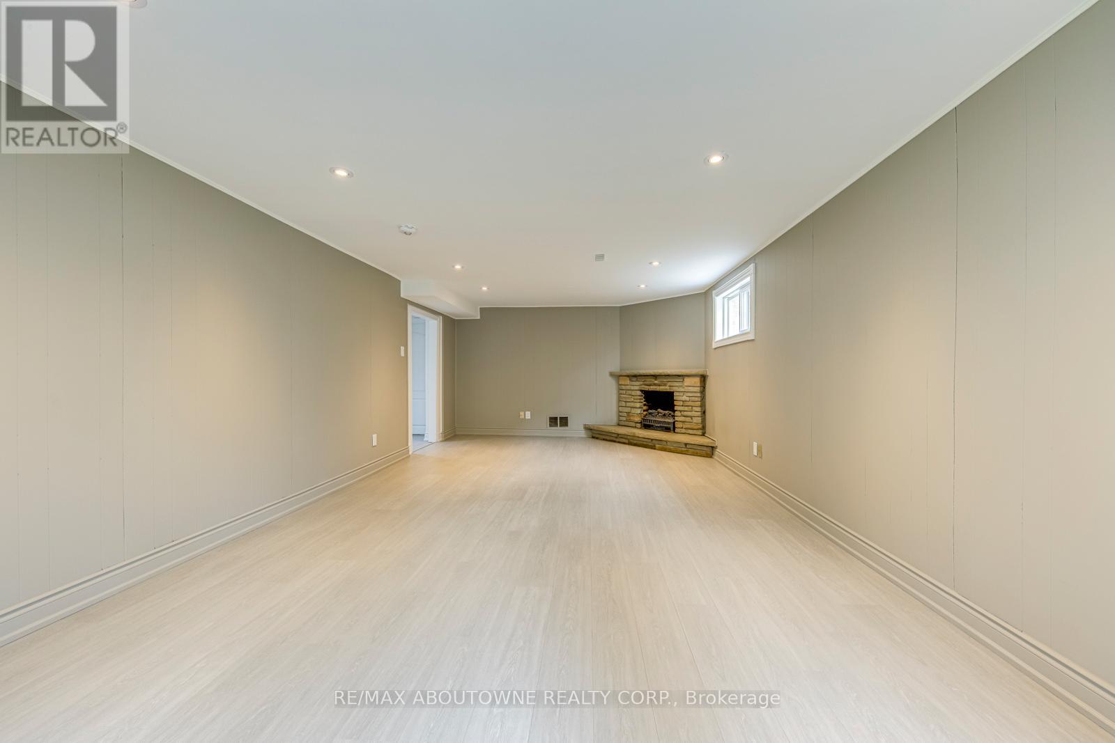 7 Ivybridge Drive, Toronto, Ontario  M9C 3R2 - Photo 33 - W12329215