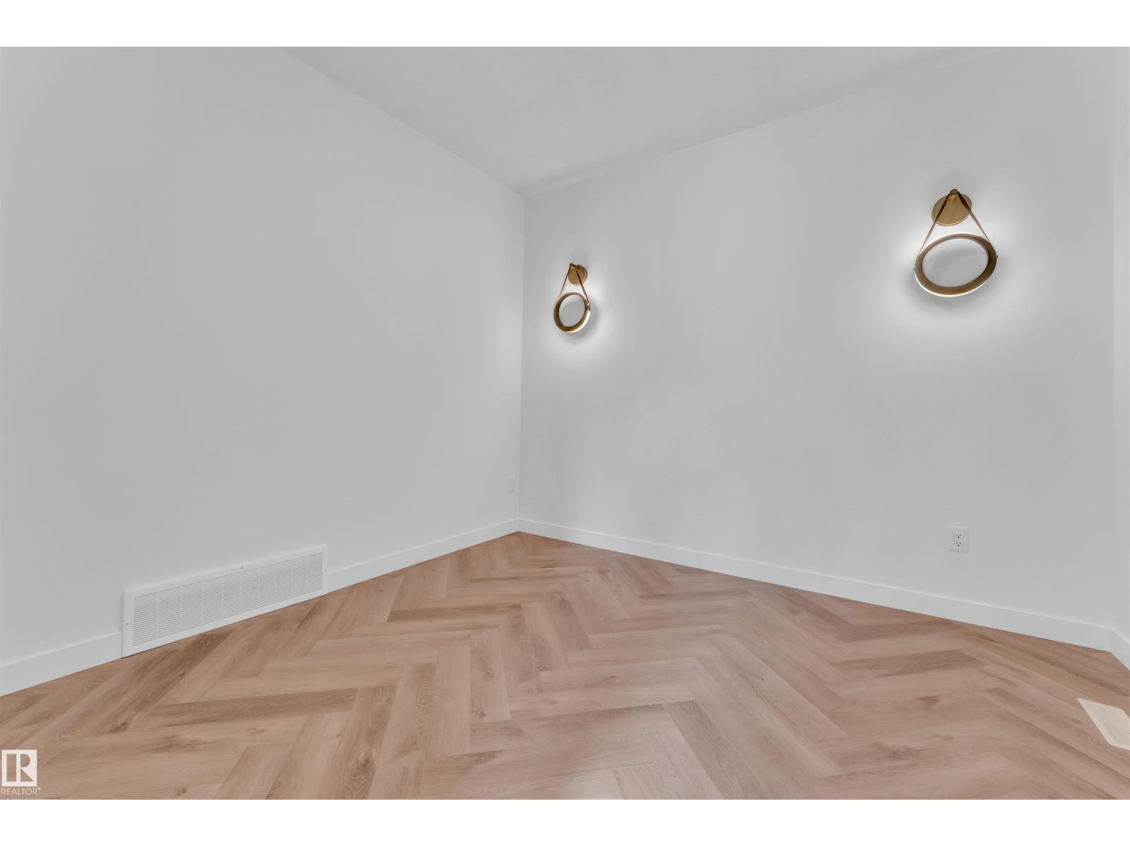 Property at 703 166 AV NE image 1