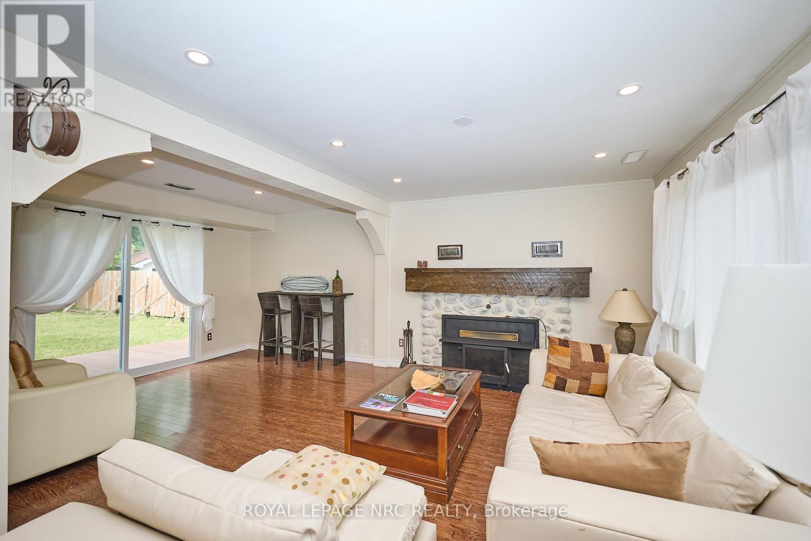 3252 Young Avenue, Fort Erie, Ontario  L0S 1N0 - Photo 3 - X12329282