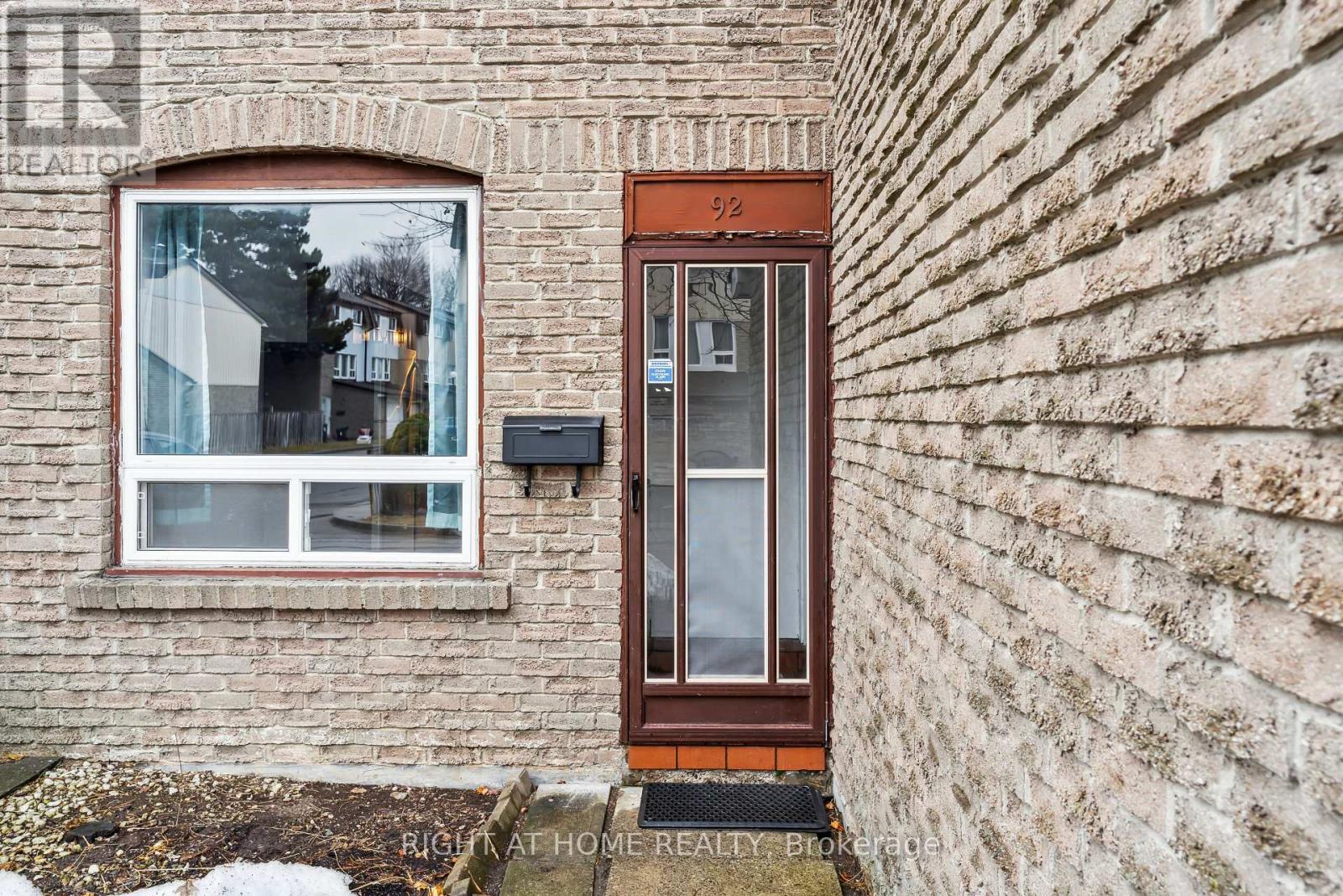 Property at 92 - 44 CHESTER LE BOULEVARD image 3