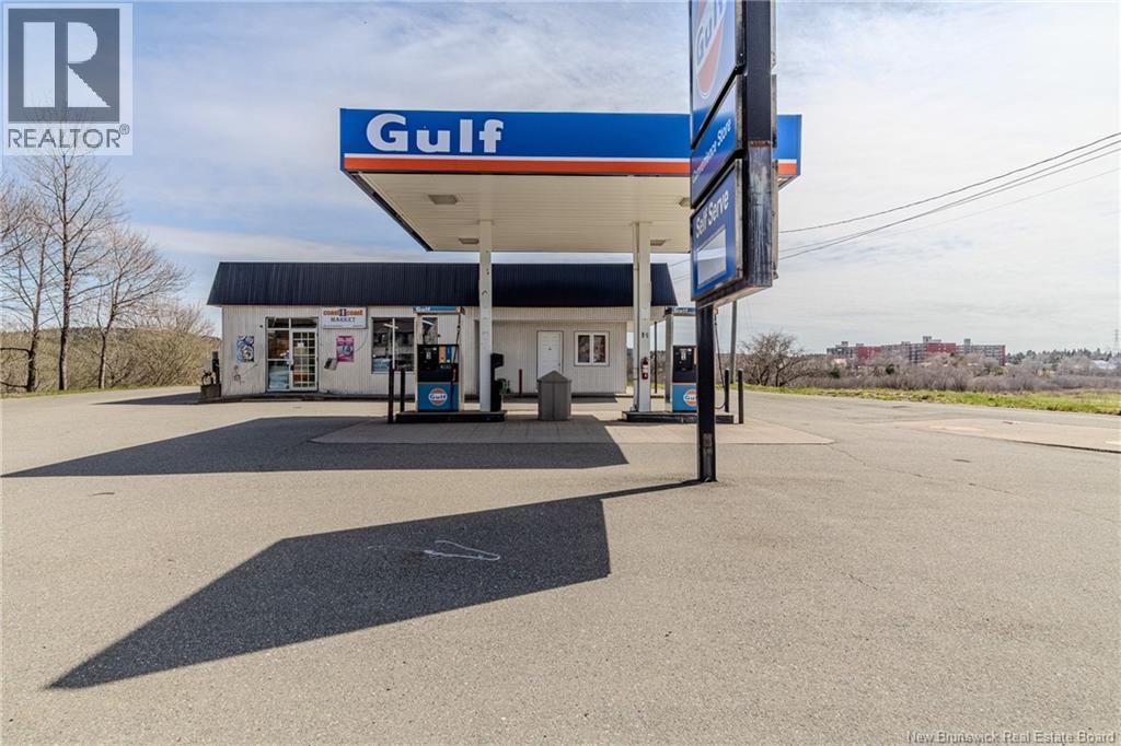 1506 Loch Lomond Road, Saint John, New Brunswick  E2J 1Z7 - Photo 2 - NB117987