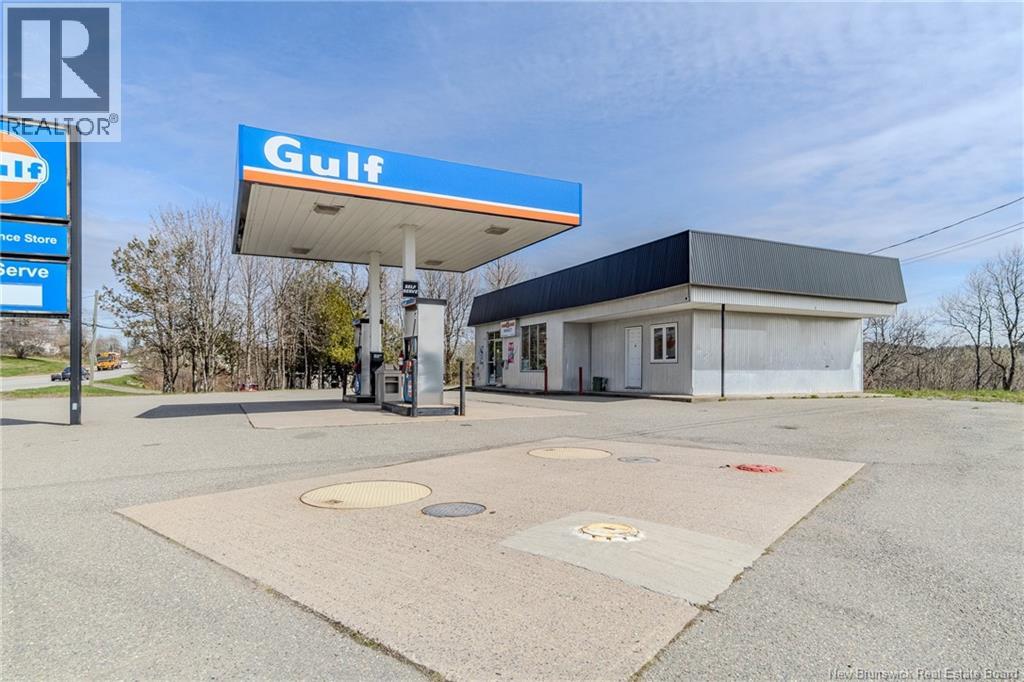 1506 Loch Lomond Road, Saint John, New Brunswick  E2J 1Z7 - Photo 10 - NB117987