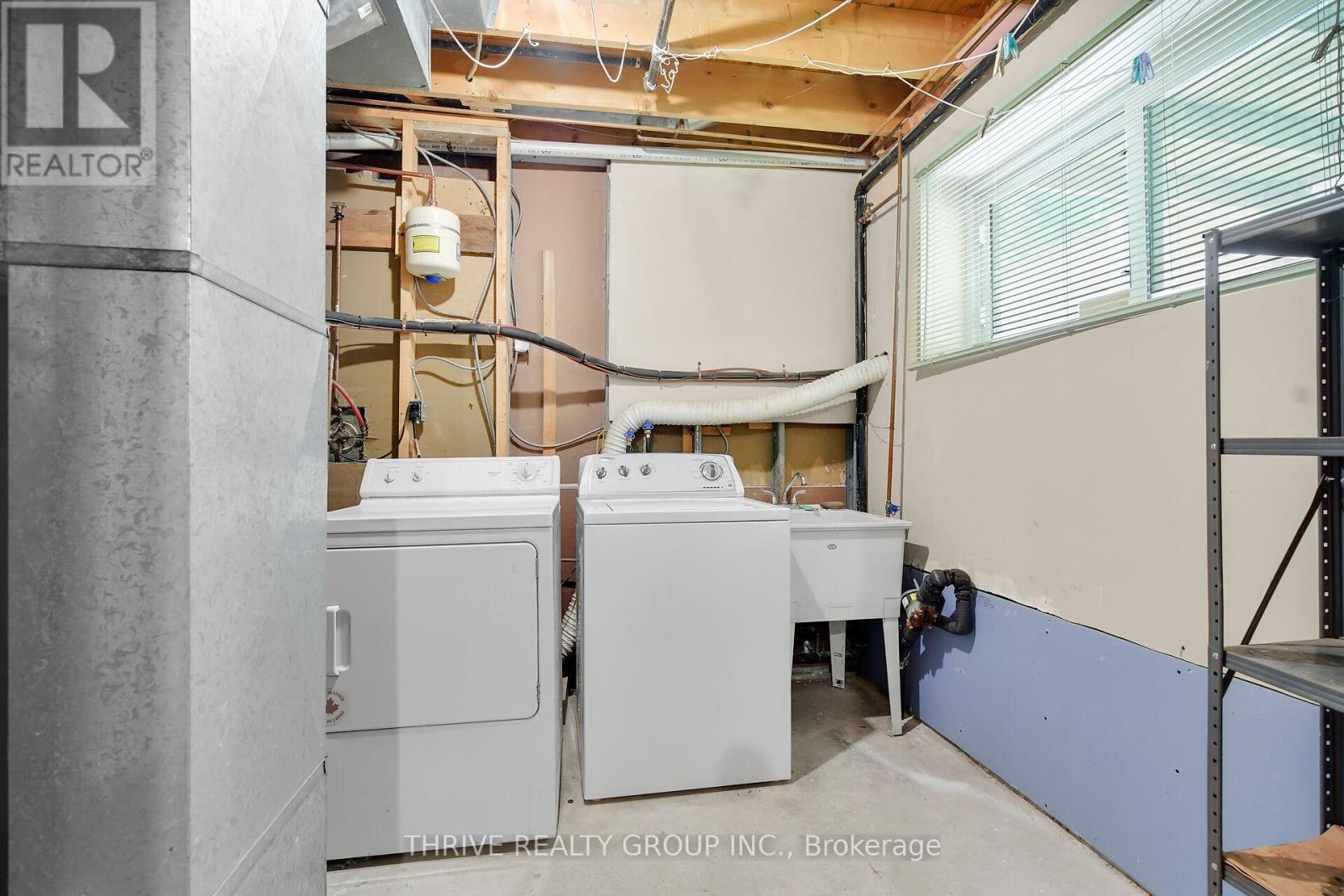 274 Station Street, North Middlesex, Ontario  N0M 2K0 - Photo 35 - X12329296