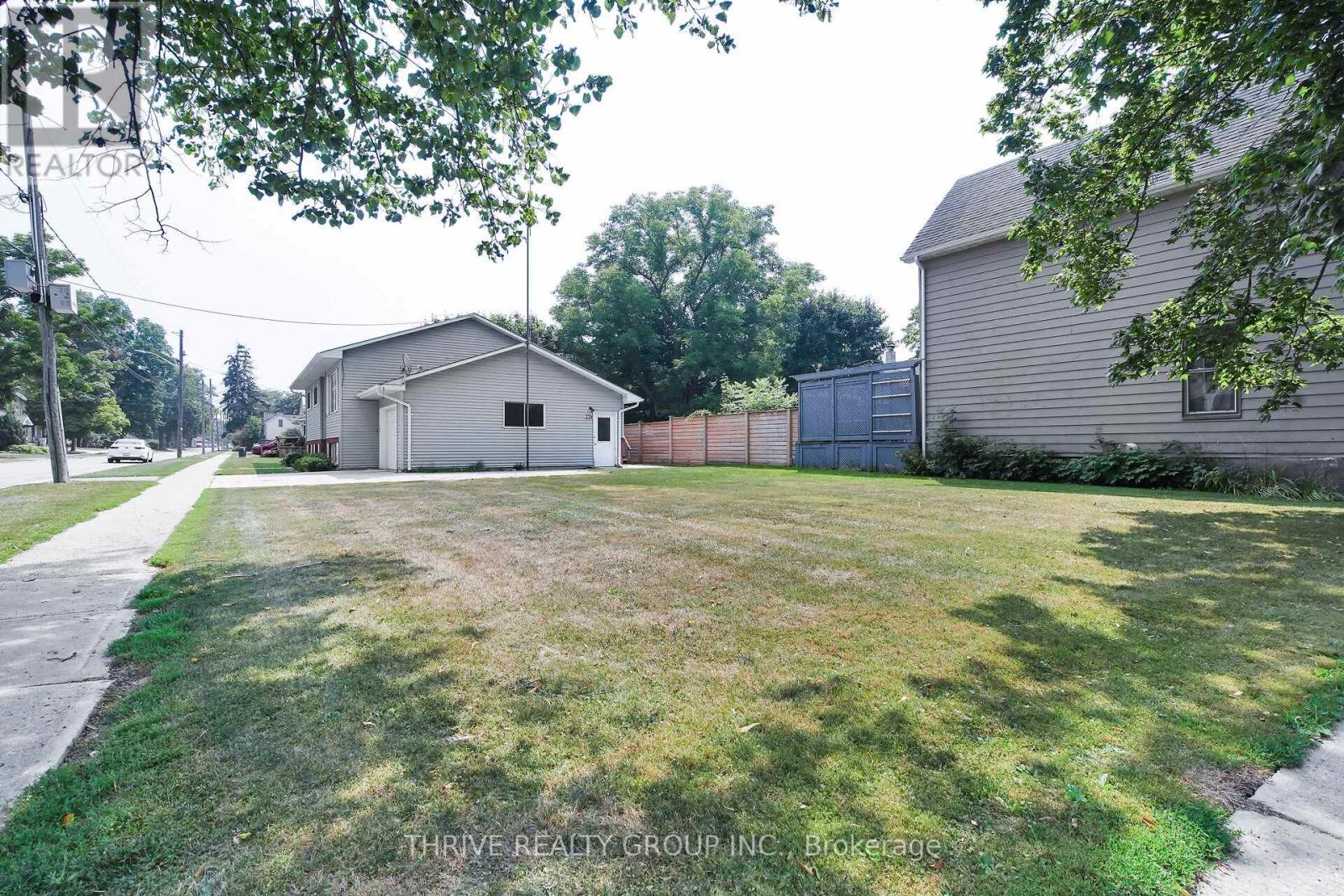 274 Station Street, North Middlesex, Ontario  N0M 2K0 - Photo 4 - X12329296